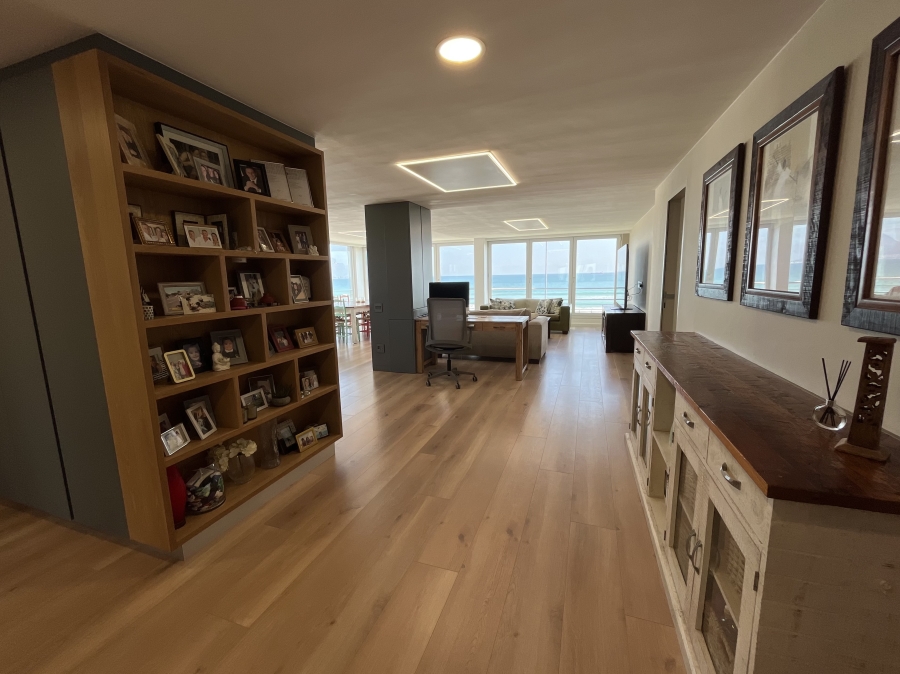 3 Bedroom Property for Sale in Beachfront Western Cape